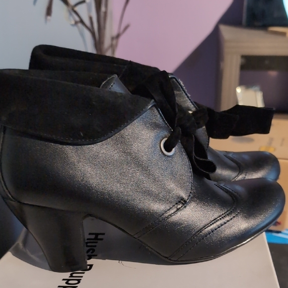 Hush Puppies Elegant Black Bow Heeled Boots - Picture 4 of 4